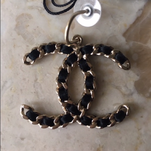 Chanel CC XL Chain Dangle Earrings - Picture 4 of 8